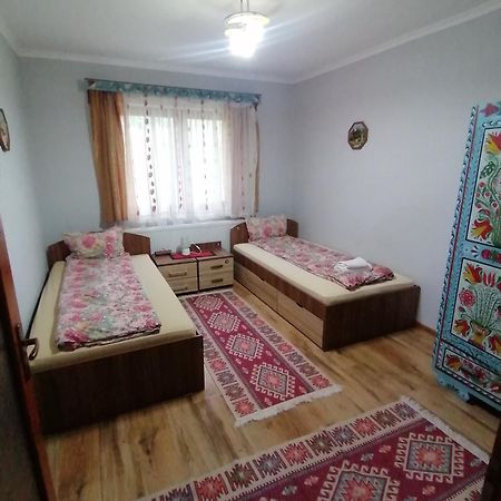 Hotel Kalotaszeg Vendeghaz Izvoru Crisului Exterior foto